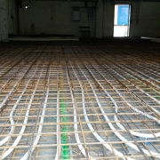 Bild 7 Neue Bodenplatte mit Industriebodenheizung