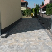 Bild 14 Pflasterarbeiten