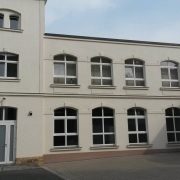 Bild 2 Fassade nach Neugestaltung